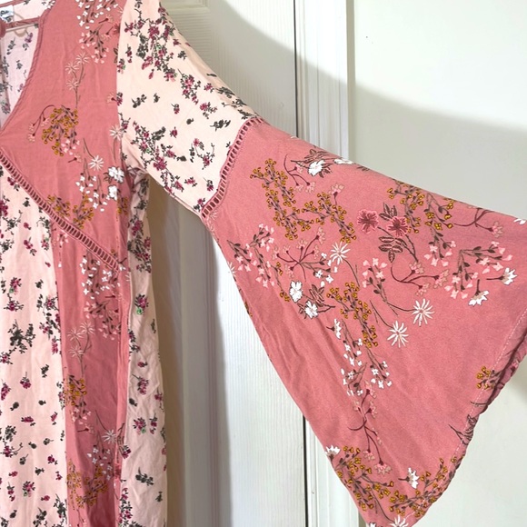 SUMMER SALE🔥🔥 Cute Bohemian Summer Peach Floral Dress Size Medium - Picture 4 of 7